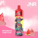 Vape jetable JNR Alien Watermelon Bubble Gum avec design extraterrestre coloré, saveur pastèque et chewing-gum, capacité de 10000 puff, et batterie de 850mAh.